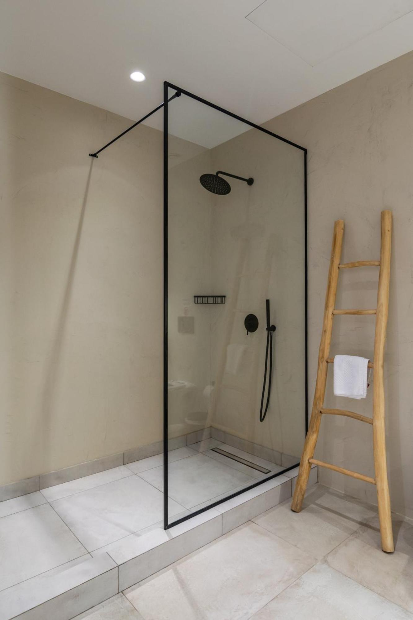 Arco Solium Suites Adamantas  Bagian luar foto