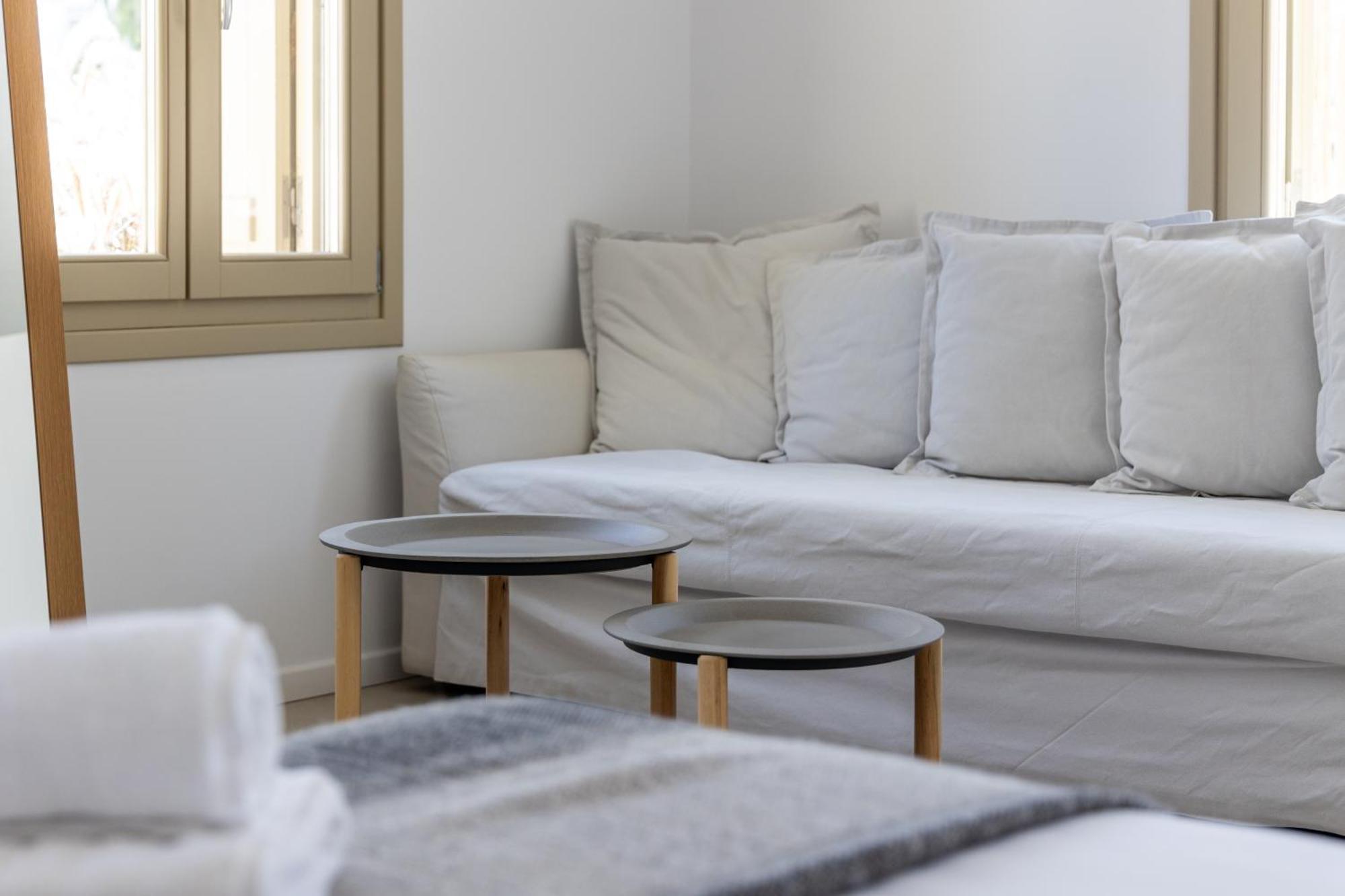 Arco Solium Suites Adamantas  Bagian luar foto